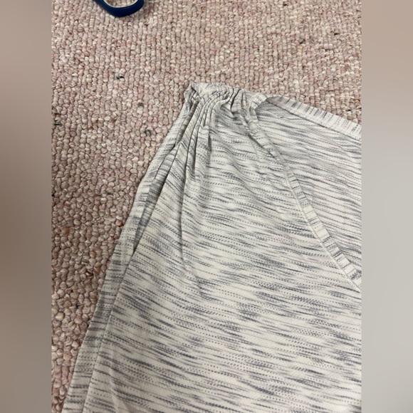 Lululemon white gray tanktop - Picture 10 of 10